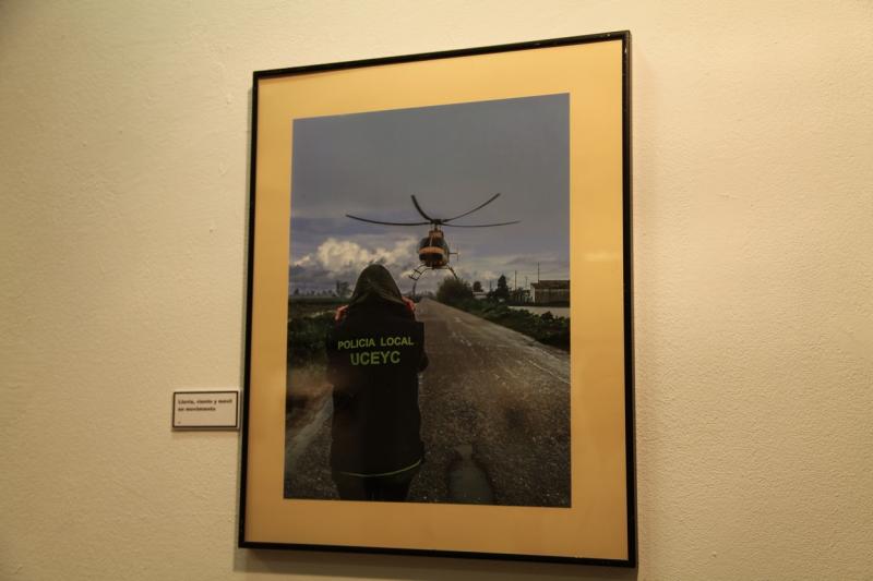 Las fotografías del concurso policial se exponen en el Luis de Morales de Badajoz