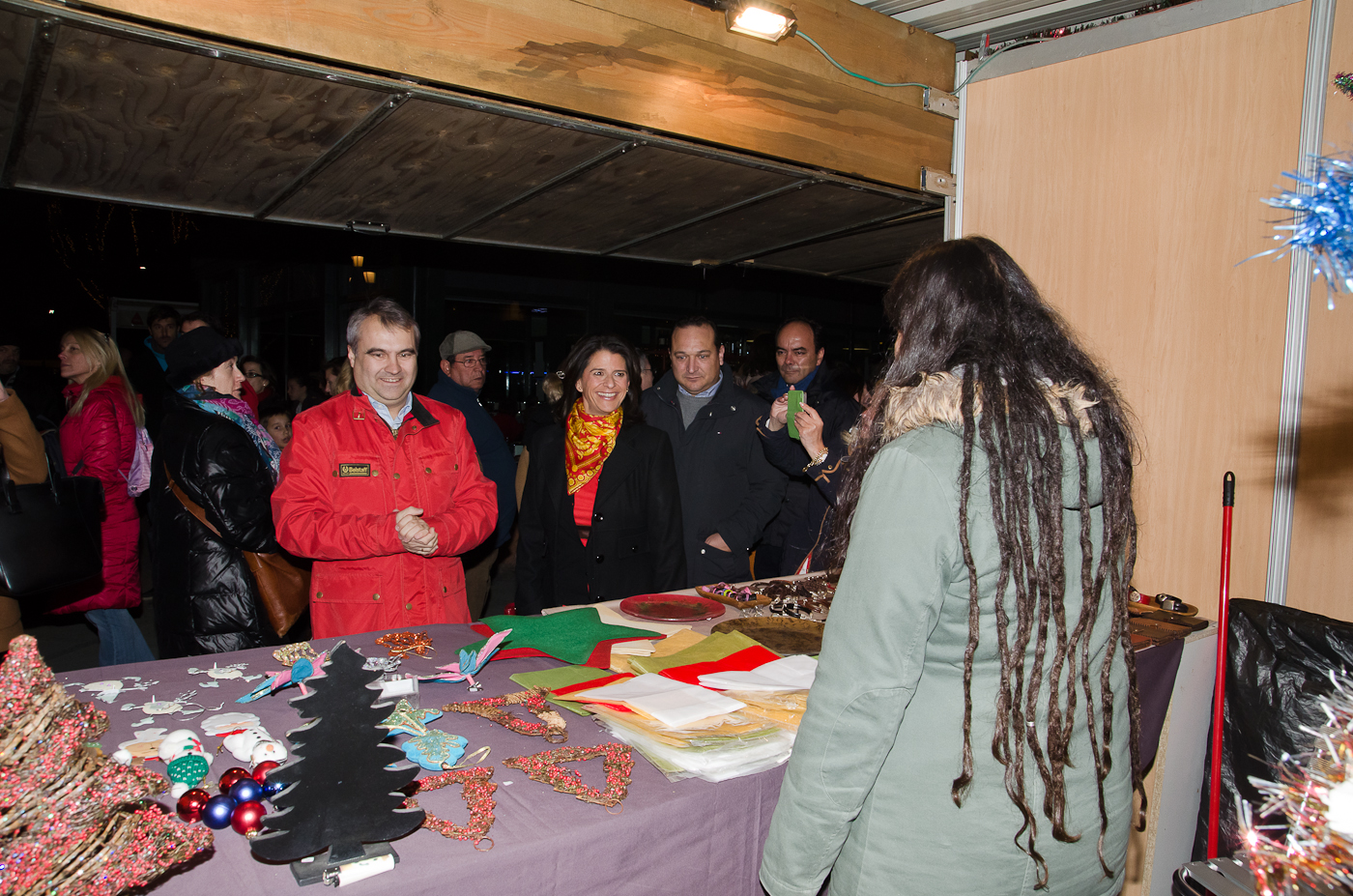 La iluminación y el mercado navideño dan la bienvenida a la Navidad en Badajoz