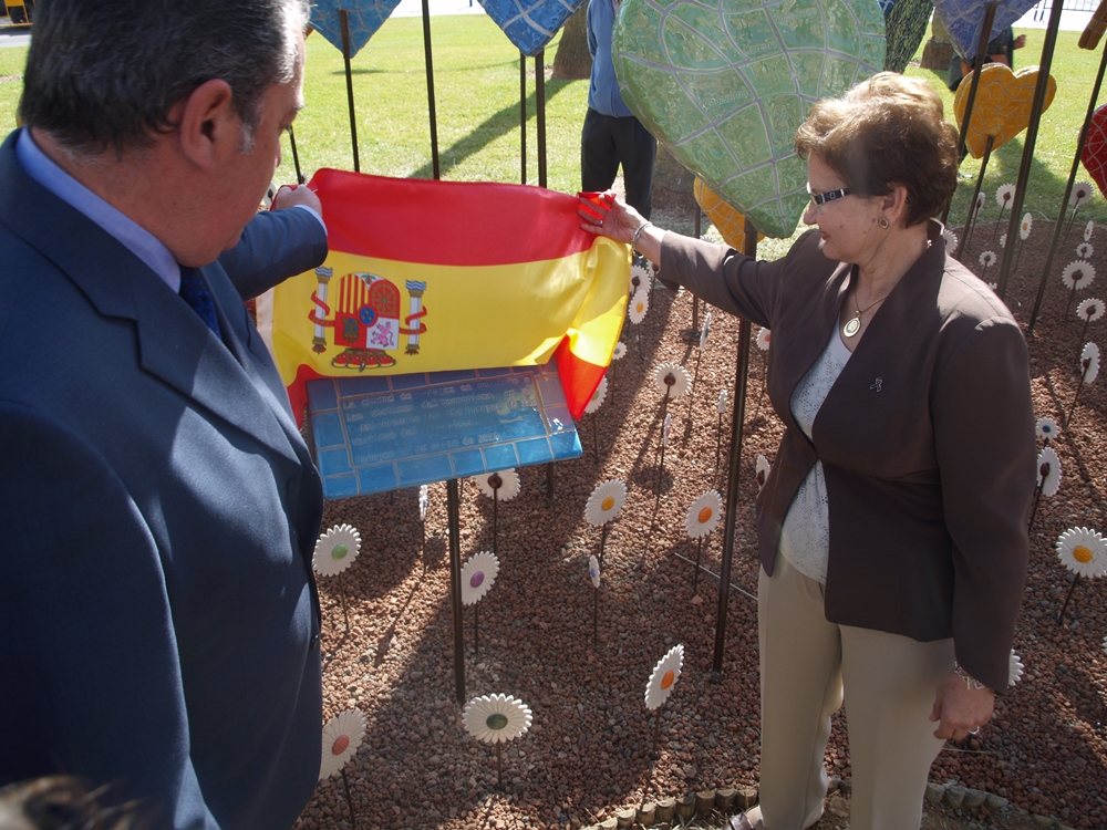 Imágenes del homenaje en Badajoz a las víctimas del terrorismo