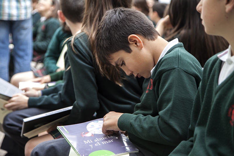 Imágenes del X Maratón de Lectura en Badajoz