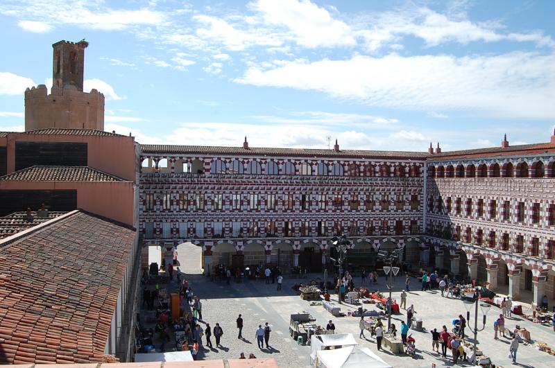 Reportaje sobre la visita guiada a la Galería de Fusileros de Badajoz