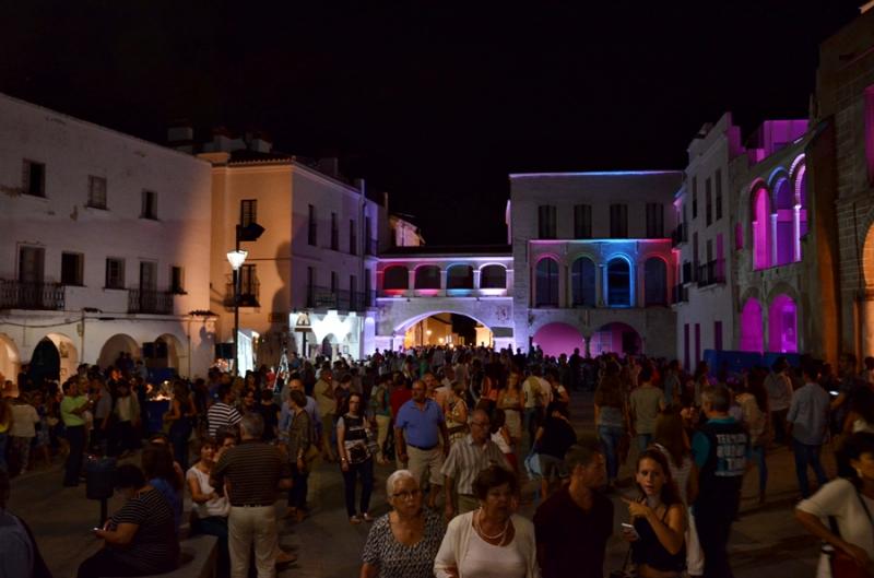 Imágenes de la Noche en Blanco pacense