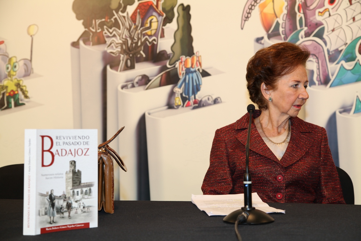 Imágenes de la jornada del jueves 16 en la Feria del Libro