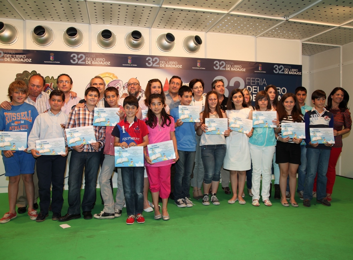 Cientos de niños participan en El Concurso está en los Libros