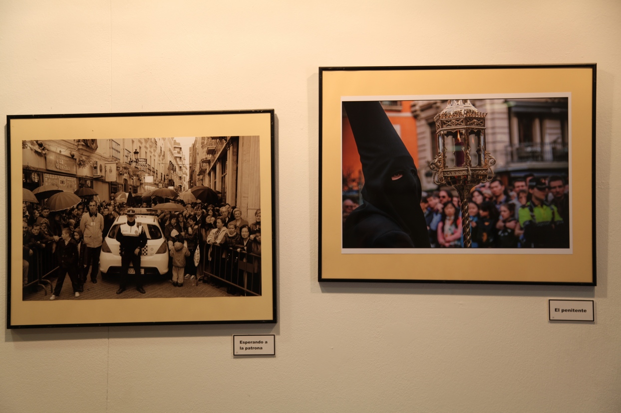 Las fotografías del concurso policial se exponen en el Luis de Morales de Badajoz