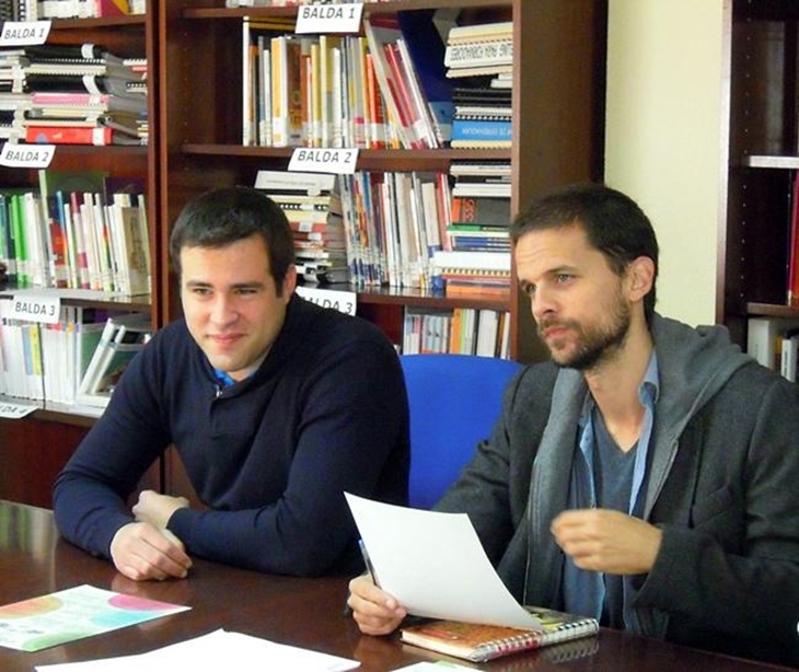 Podemos desmiente un pacto con el PSOE y pide a Monago las pruebas