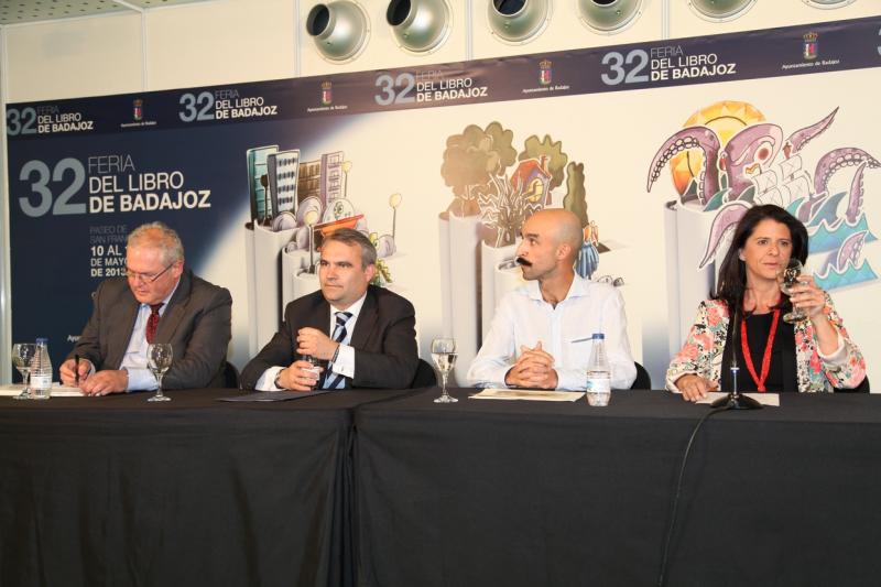 Da comienzo la Feria del Libro de Badajoz 2013