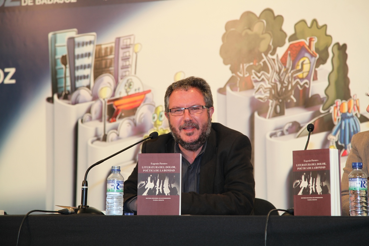 Imágenes de la jornada del jueves 16 en la Feria del Libro