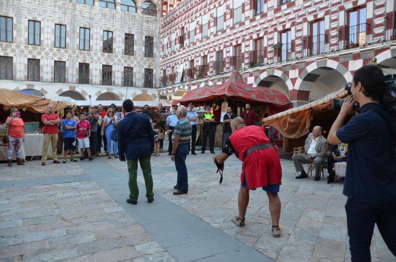 Arranca Al Mossassa con la inauguración del mercado árabe