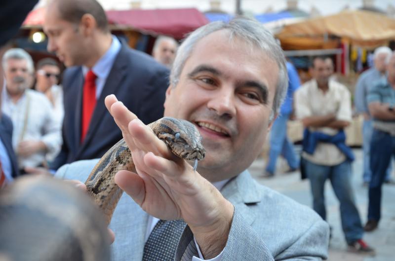 Arranca Al Mossassa con la inauguración del mercado árabe