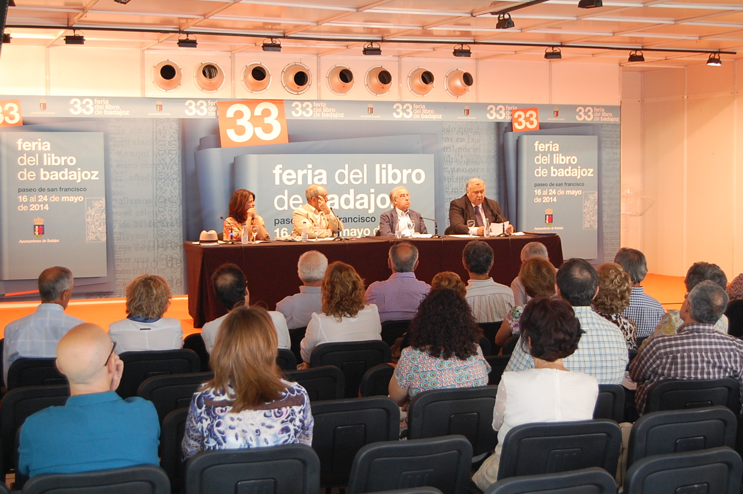 Imágenes de la Feria del Libro de Badajoz 2014