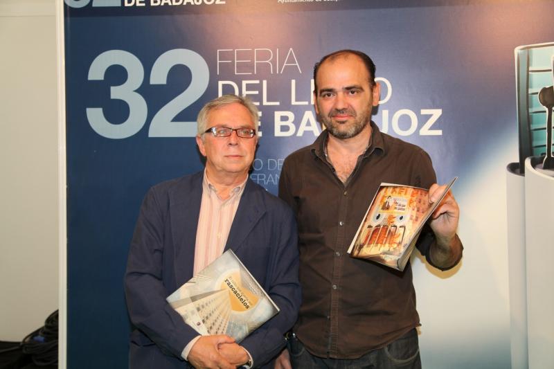 Firma de libros de la finalista del Premio Planeta 2012, Mara Torres