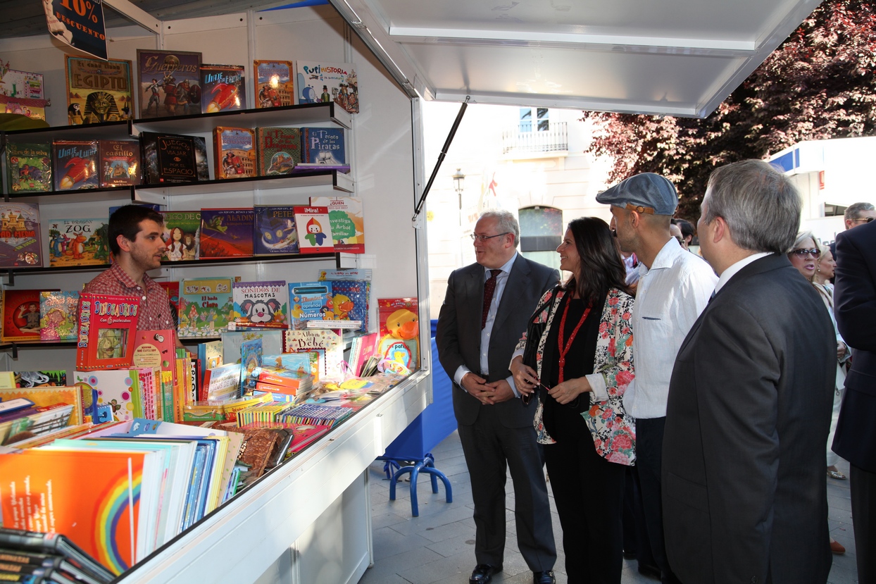 Da comienzo la Feria del Libro de Badajoz 2013