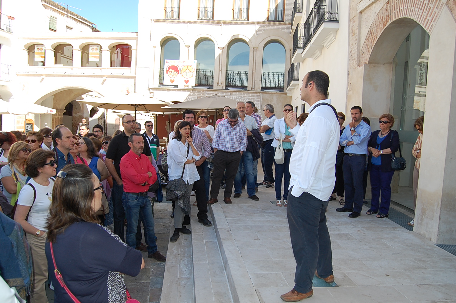 Reportaje sobre la visita guiada a la Galería de Fusileros de Badajoz