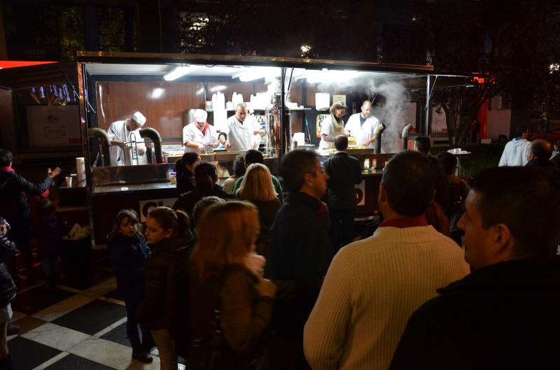 Imágenes de la inauguración del alumbrado y el mercado navideño