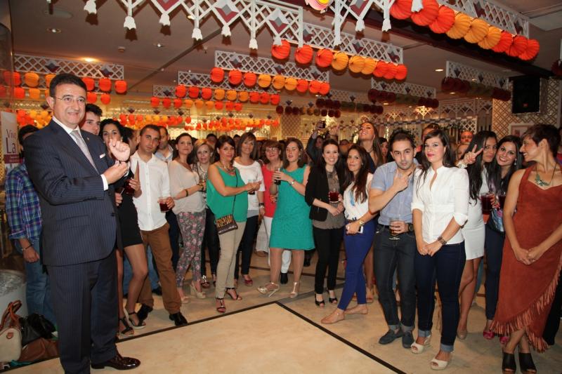 Imágenes de la apertura de caseta para los trabajadores de El Corte Inglés Imágenes de la apertura de caseta para los trabajadores de El Corte Inglés