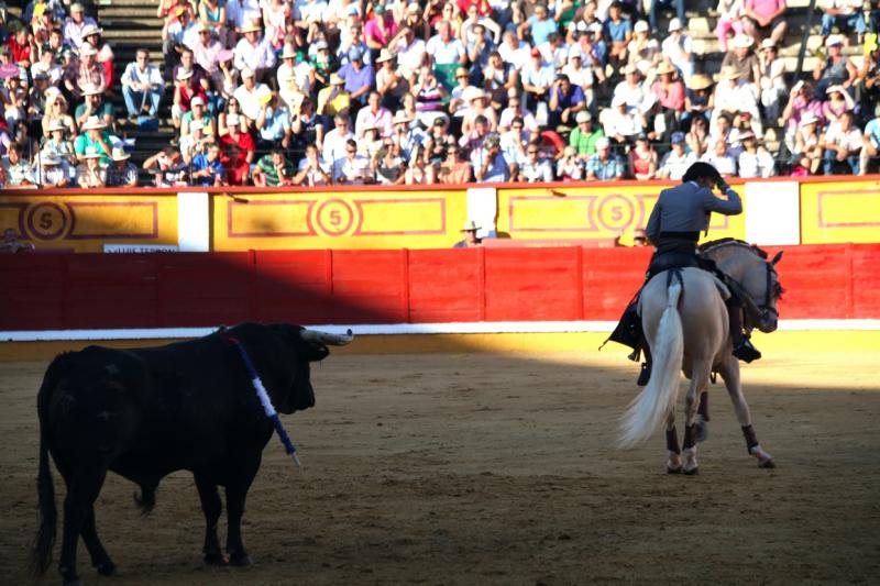 Imágenes de la primera tarde de feria taurina en Badajoz