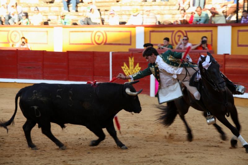 Imágenes de la primera tarde de feria taurina en Badajoz