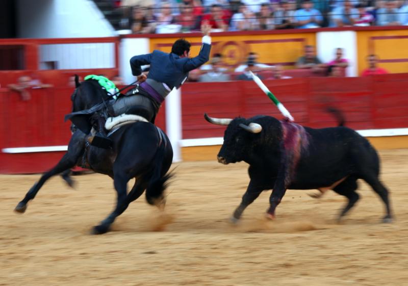 Imágenes de la primera tarde de feria taurina en Badajoz