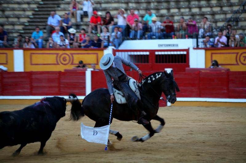 Imágenes de la primera tarde de feria taurina en Badajoz