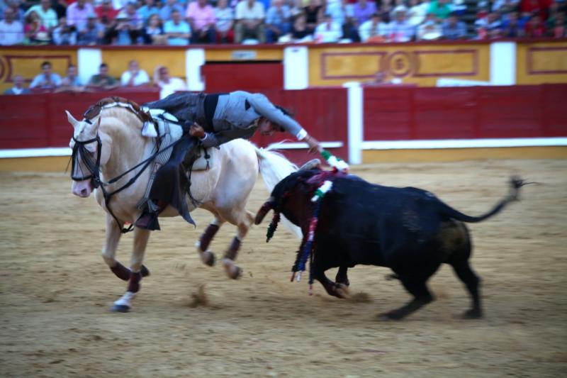 Imágenes de la primera tarde de feria taurina en Badajoz