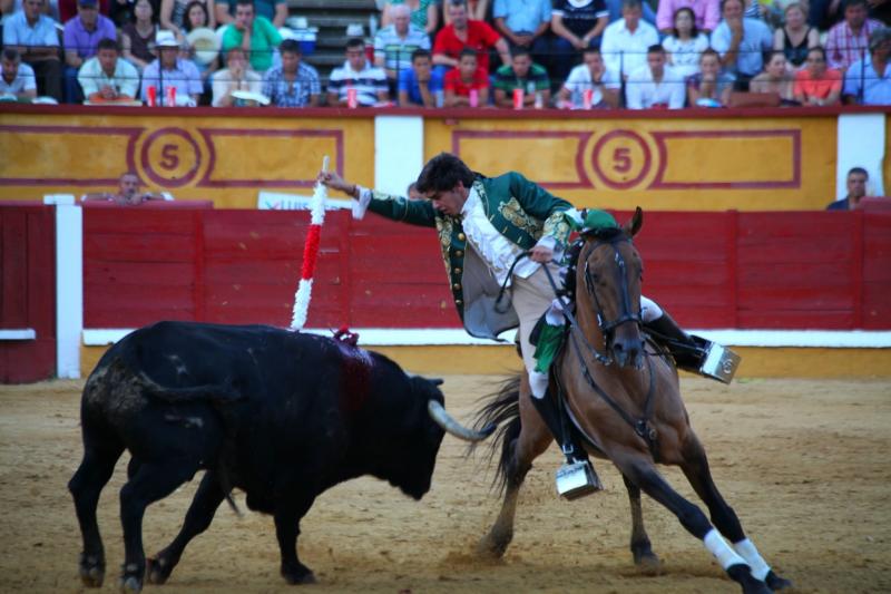 Imágenes de la primera tarde de feria taurina en Badajoz