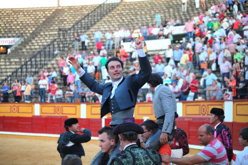 Imágenes de la primera tarde de feria taurina en Badajoz