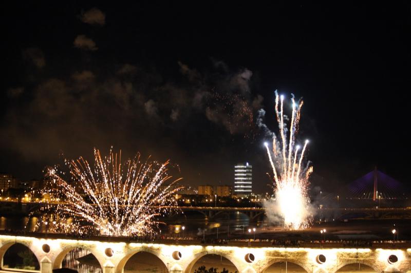 Cohetes de la noche de San Juan en Badajoz