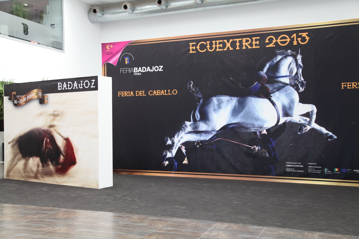 Imágenes de la inauguración de la Feria Ecuextre Badajoz