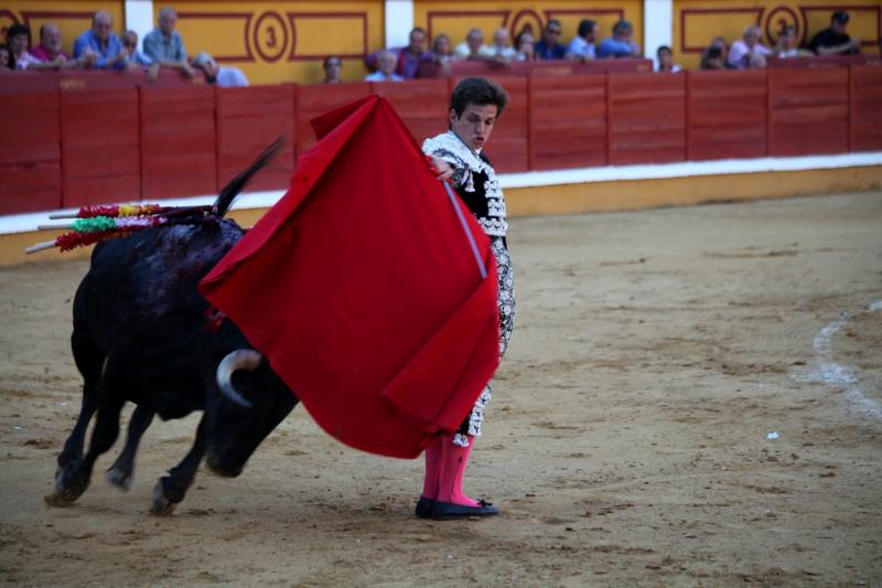 Imágenes de la corrida de El Juli, Manzanares y Ferrera en Badajoz