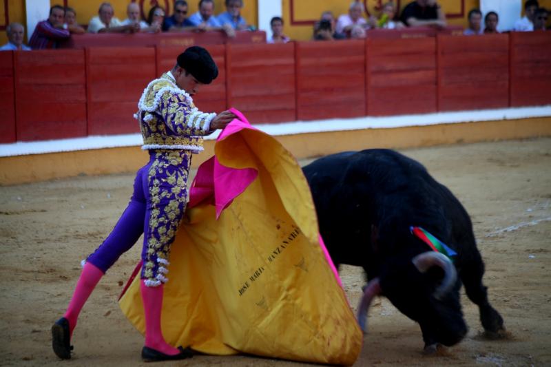 Imágenes de la corrida de El Juli, Manzanares y Ferrera en Badajoz