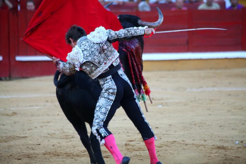 Imágenes de la corrida de El Juli, Manzanares y Ferrera en Badajoz