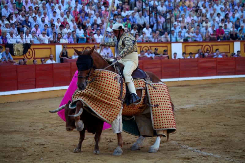 Imágenes de la corrida de Talavante, Perera y Morante en Badajoz