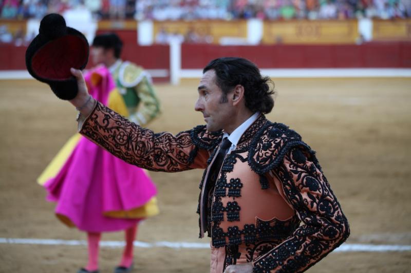 Imágenes de la corrida de Talavante, Perera y Morante en Badajoz