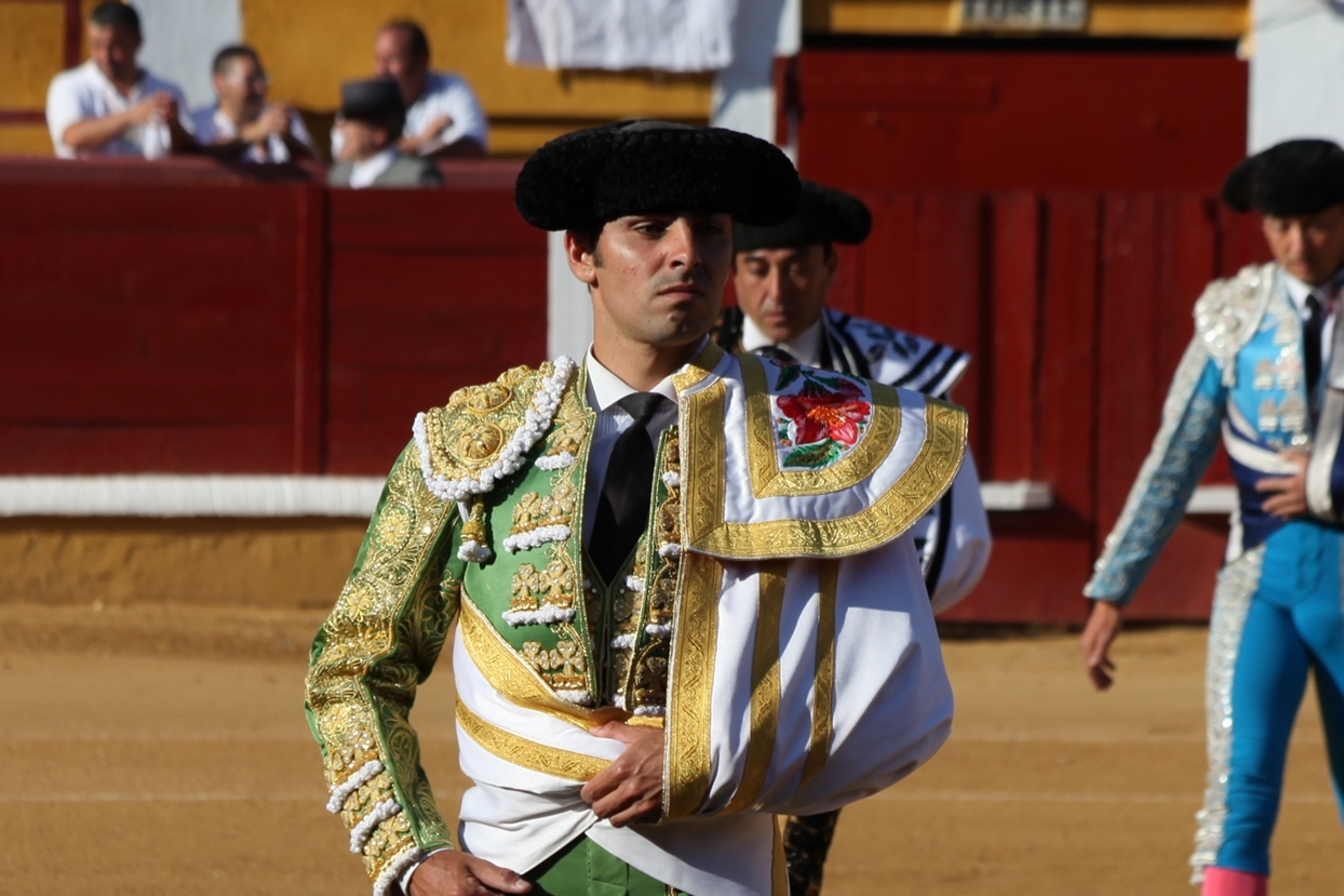 Imágenes de la corrida de Talavante, Perera y Morante en Badajoz