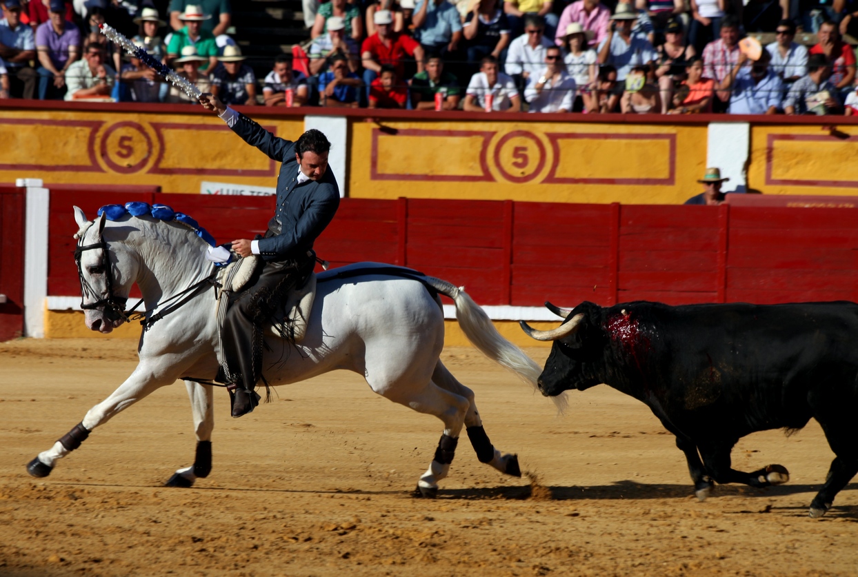 Imágenes de la primera tarde de feria taurina en Badajoz