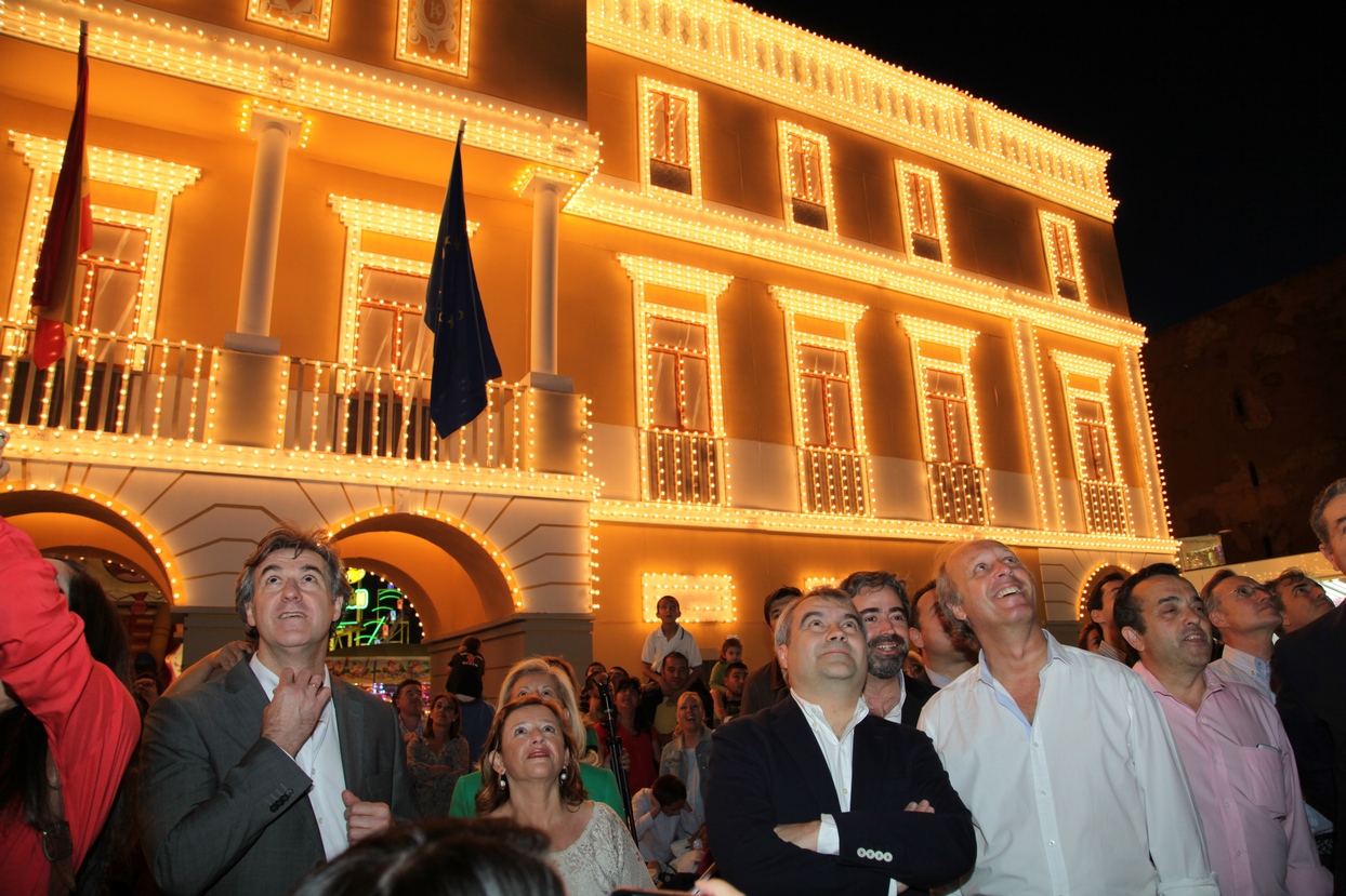Imágenes de la inauguración y el alumbrado de la Feria de San Juan Badajoz
