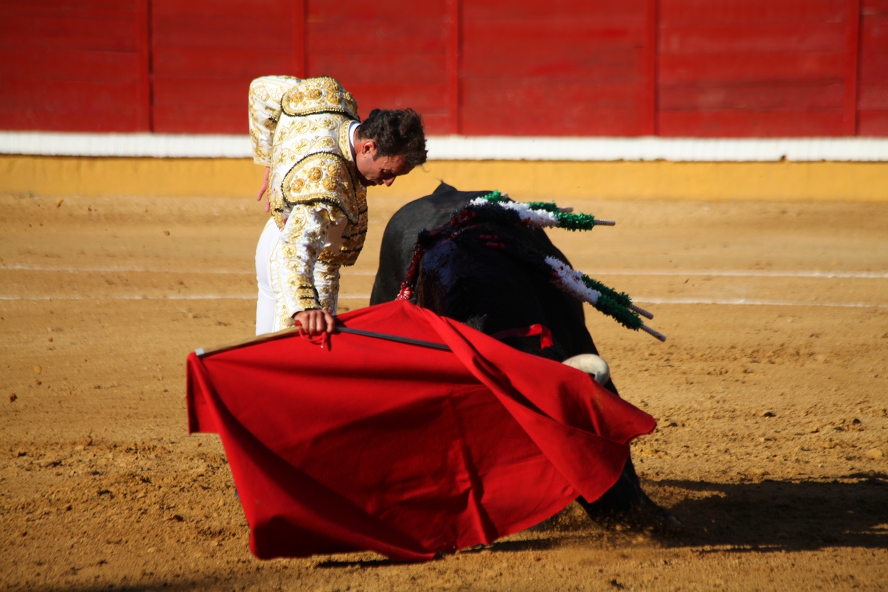 Imágenes de la corrida de El Juli, Manzanares y Ferrera en Badajoz