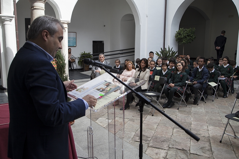 Imágenes del X Maratón de Lectura en Badajoz