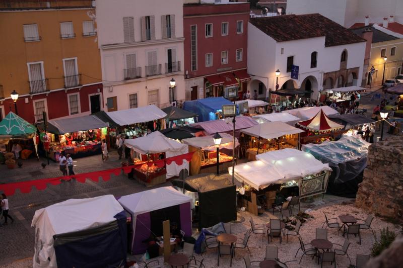 Ambiente en Almossassa la jornada de viernes 27