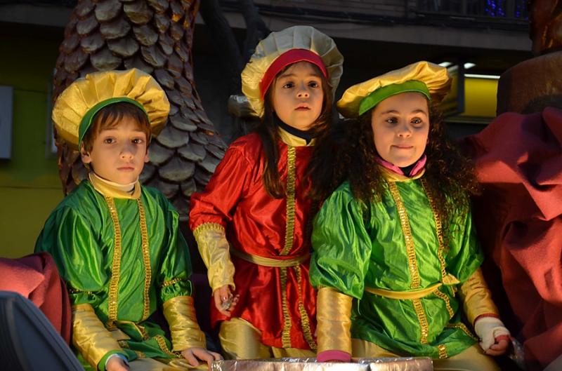 Miles de niños disfrutan de la llegada de los Reyes Magos de Oriente a Badajoz Parte II