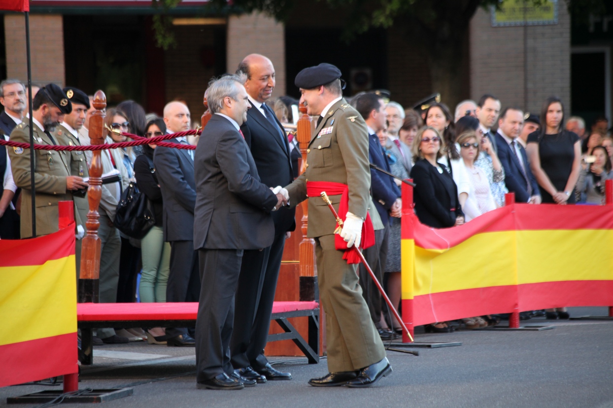 Homenaje a la Bandera y las Fuerzas Armadas? en Badajoz