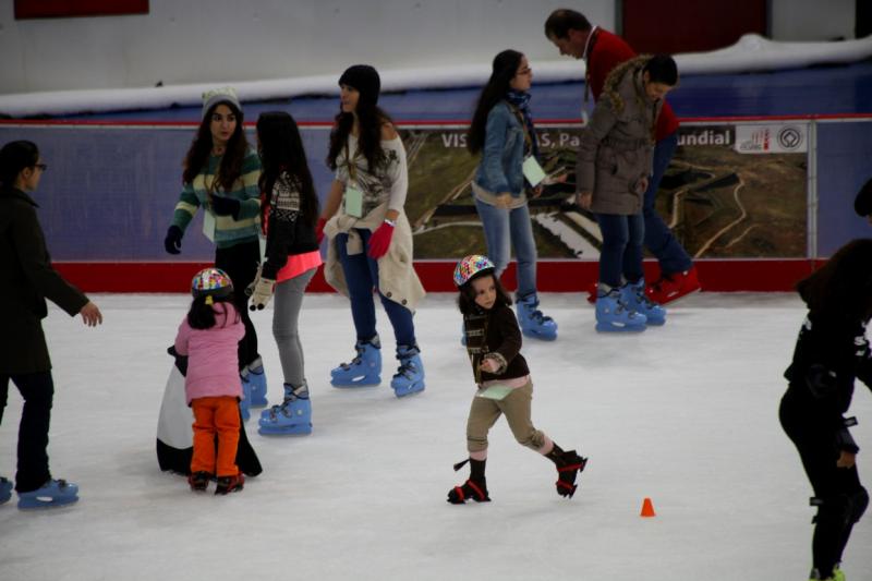 Pista de Patinaje sobre hielo e iluminación navideña de Elvas