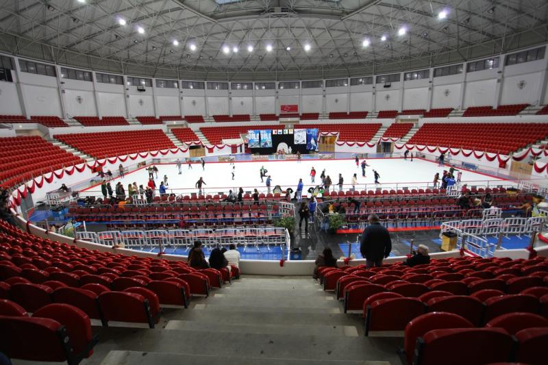 Pista de Patinaje sobre hielo e iluminación navideña de Elvas