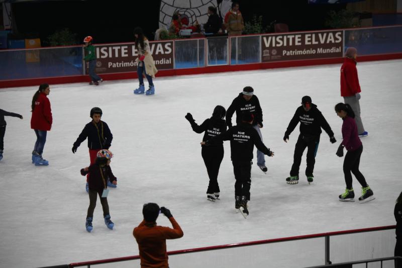 Pista de Patinaje sobre hielo e iluminación navideña de Elvas