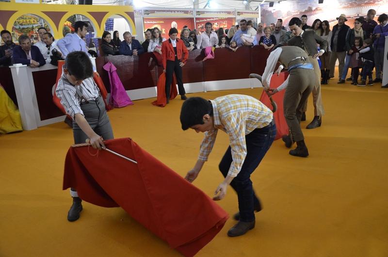 Exhibición de Toreo de Salón en la feria del Toro de Olivenza