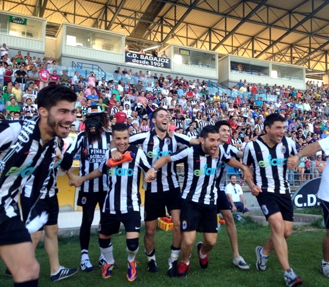 Imágenes del ascenso del CD.Badajoz a Tercera División