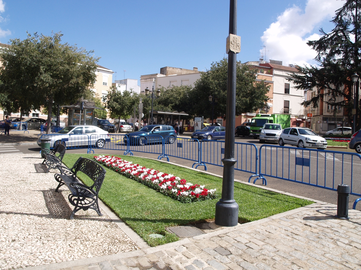 Badajoz se prepara para la visita de la Reina Sofía