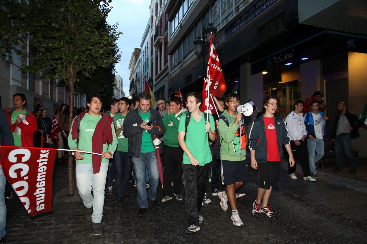 Imágenes de la manifestación de Badajoz contra la Ley Wert