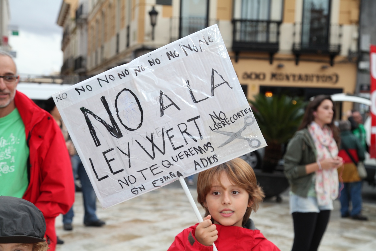 Imágenes de la manifestación de Badajoz contra la Ley Wert